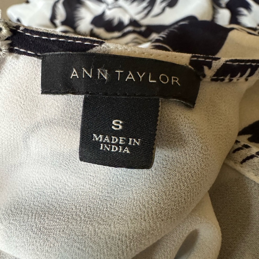 Ann Taylor Elegant Black and White printed Floral Dress SZ S - Picture 6 of 6